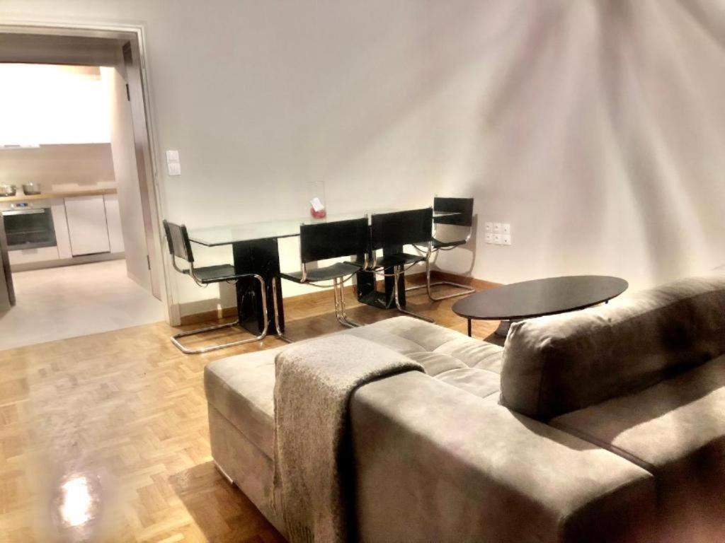Economy Shared Apartment B In Central Aten Exteriör bild